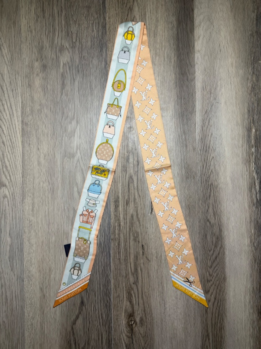 Louis Vuitton Anier Scarf Paper House BB Monogram